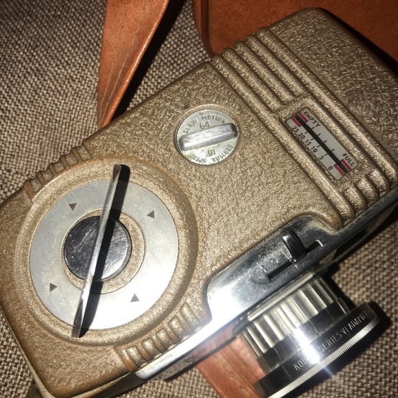 Vintage Revere model “50 8mm Camera - Picture 4 of 13